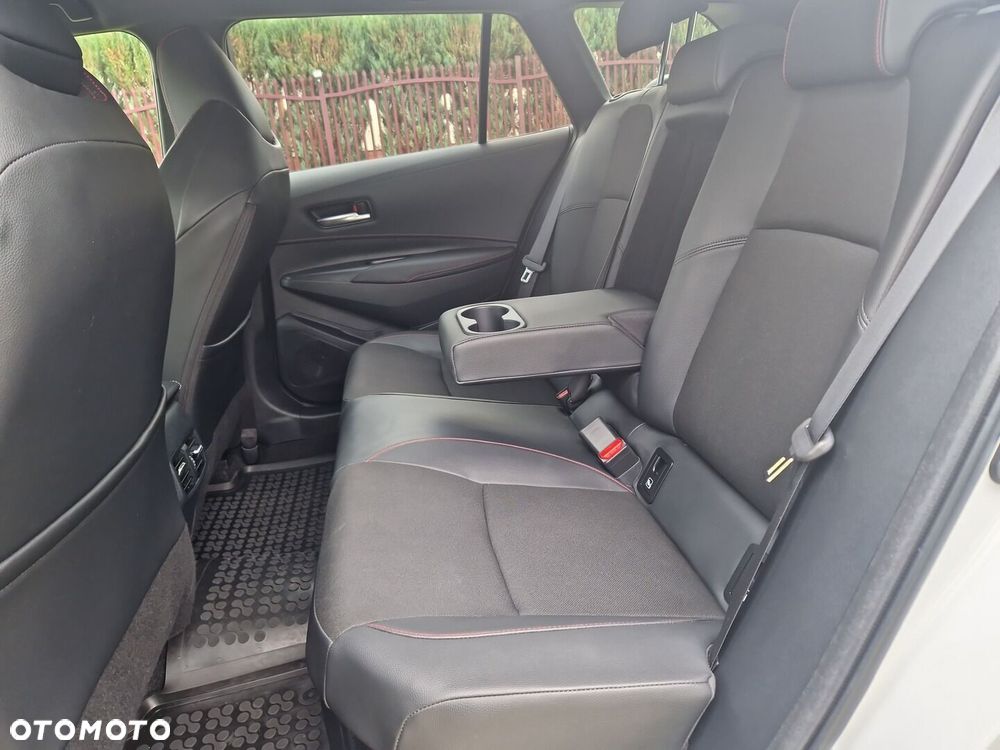 Toyota Corolla 2.0 Hybrid GR Sport Dynamic - 10