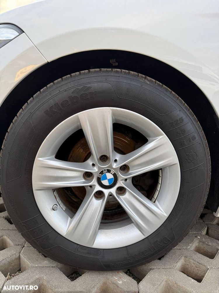 BMW Seria 1 116i - 30