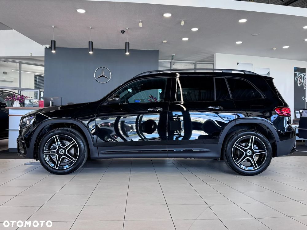 Mercedes-Benz GLB 200 AMG Line 7G-DCT - 2