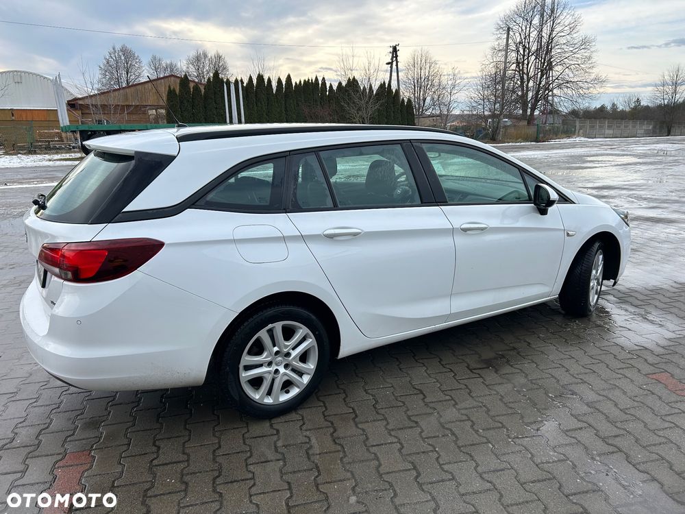 Opel Astra 2018 photo 2