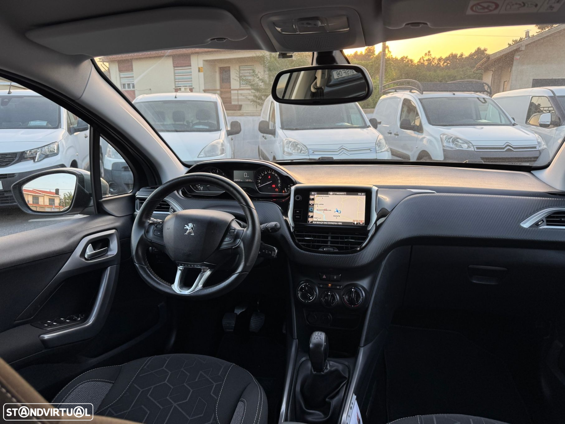 Peugeot 2008 1.6 BlueHDi Allure - 21