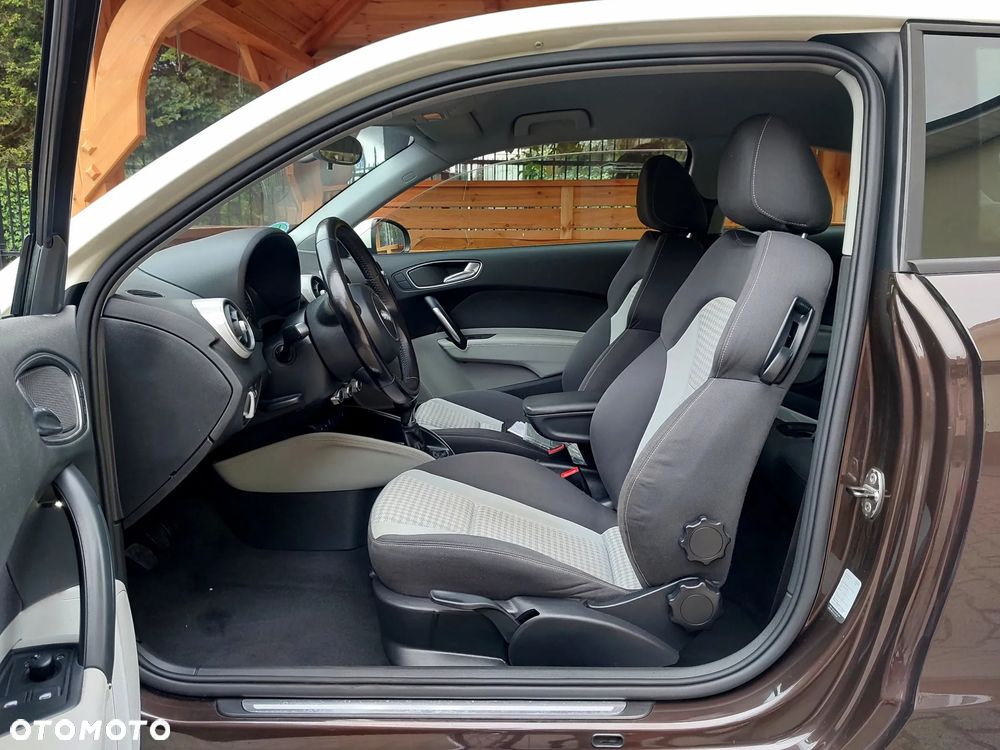 Audi A1 Sportback 1.6 TDI S line edition - 15