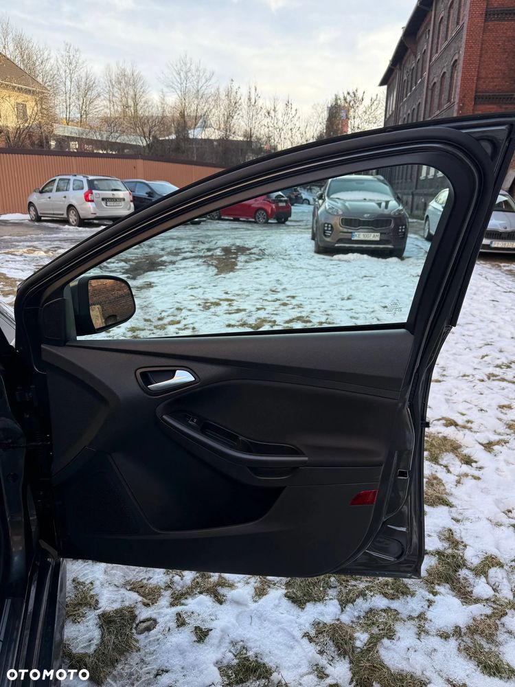 Ford Focus 1.5 EcoBoost Start-Stopp-System ST-LINE - 12