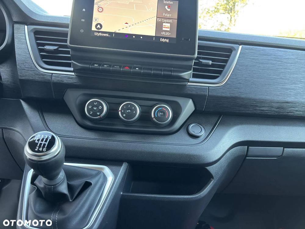 Renault Trafic - 15