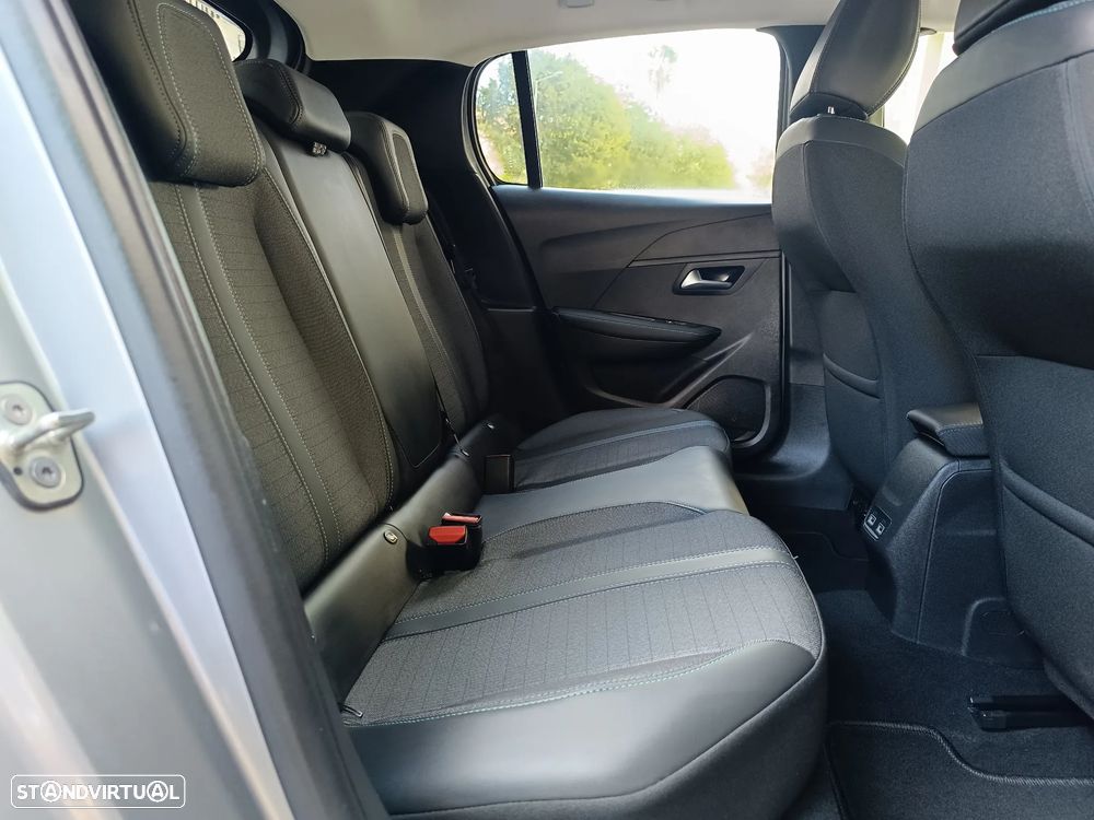 Peugeot 208 PureTech 100 EAT8 Active Pack - 38