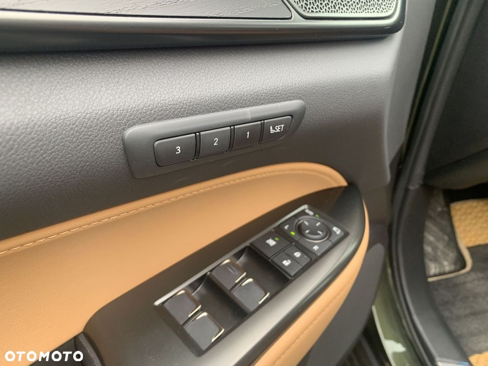Lexus NX - 11