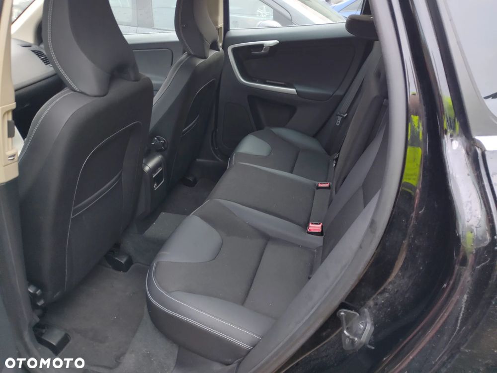 Volvo XC 60 D3 Momentum - 7