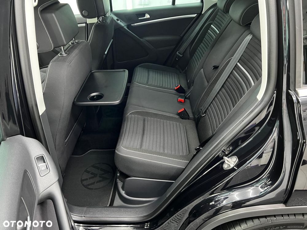 Volkswagen Tiguan - 27