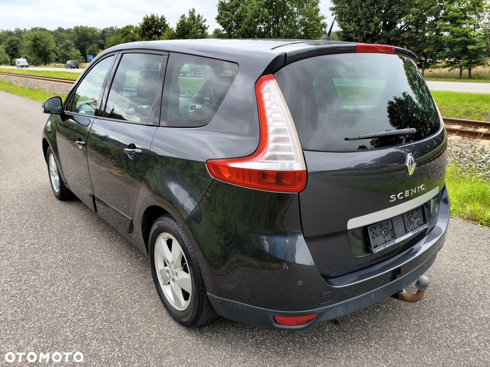 Renault Grand Scenic - 8