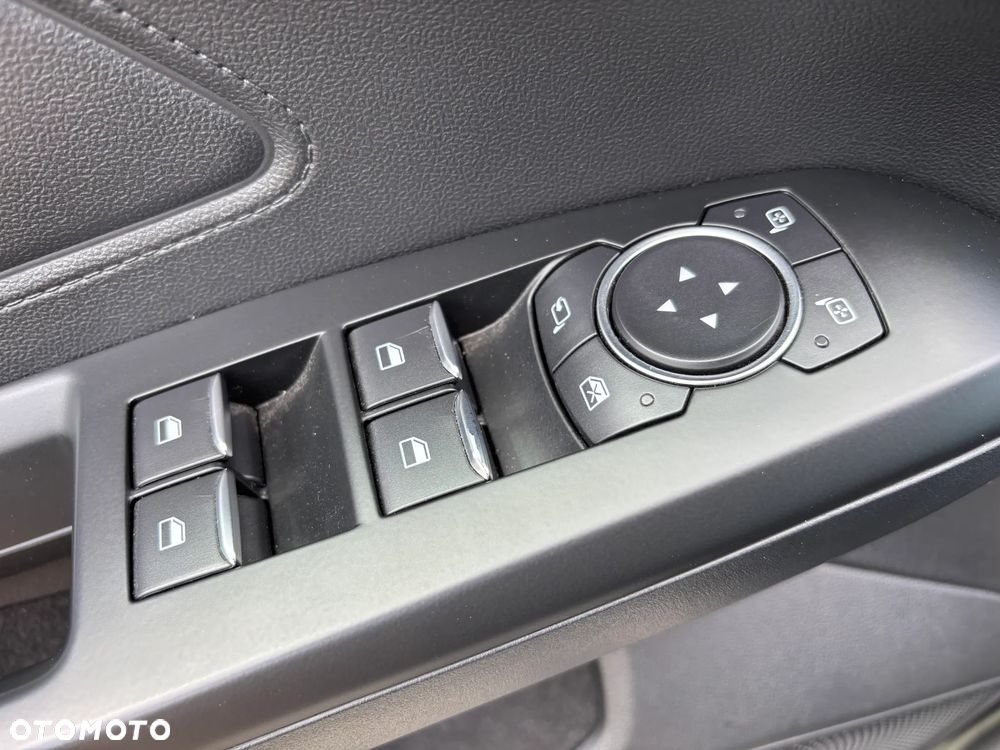 Ford Focus 1.5 EcoBlue Start-Stopp-System ST-LINE X - 31