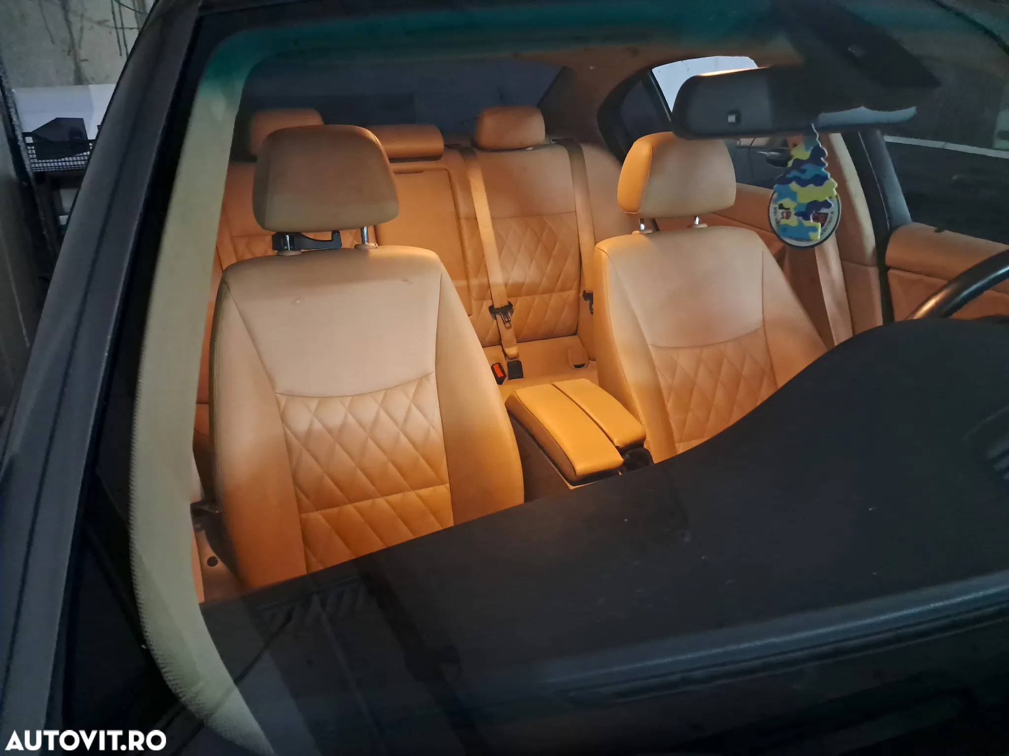 BMW Seria 3 318d - 20