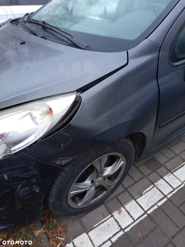 Peugeot 207 1.4 - 12