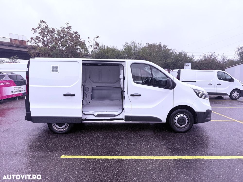 Renault Trafic - 15