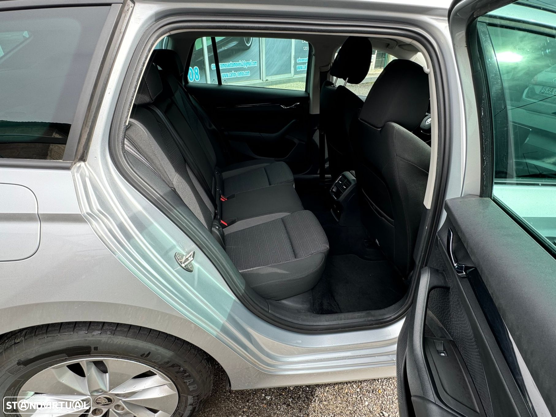 Skoda Octavia Break 2.0 TDI Ambition DSG - 28