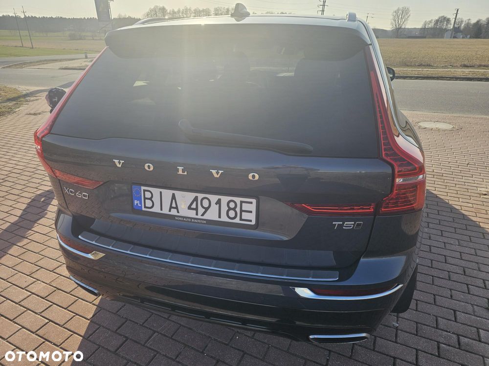 Volvo XC 60 T5 AWD Geartronic Momentum - 8