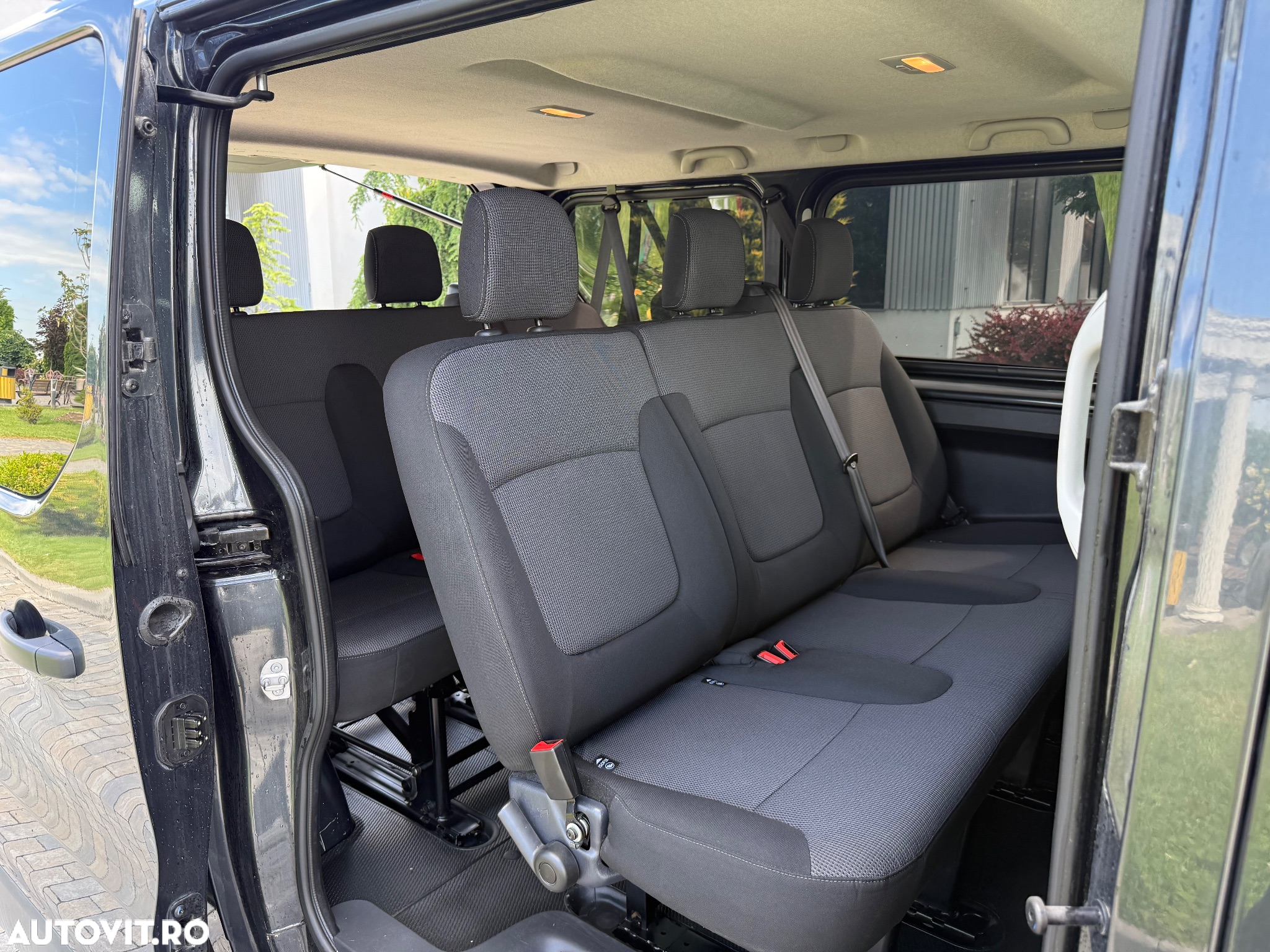Renault Trafic Combi 2.0 Blue dCi 110 S&S L1 8+1 Life - 22