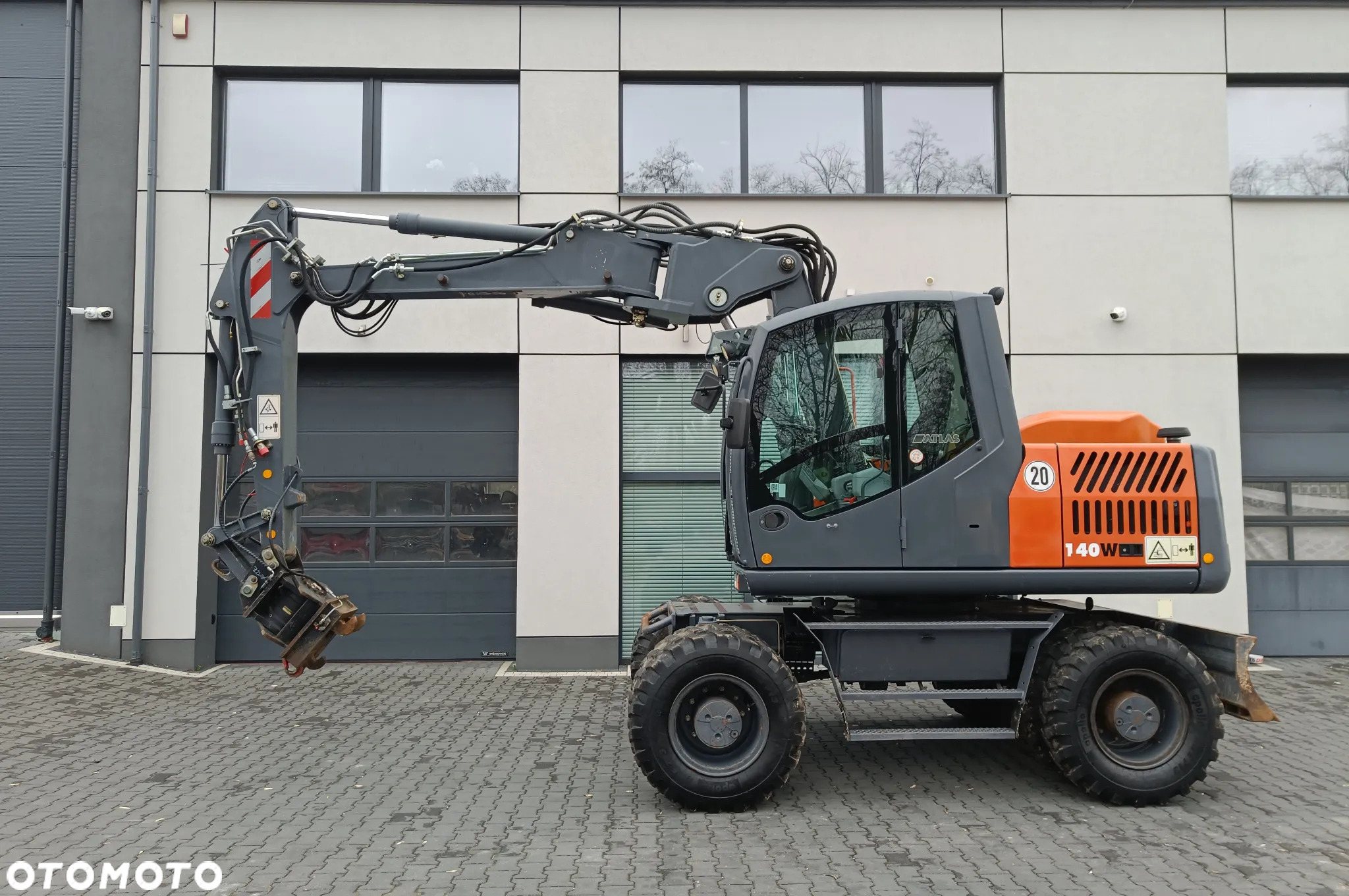 Atlas 140 W - 8