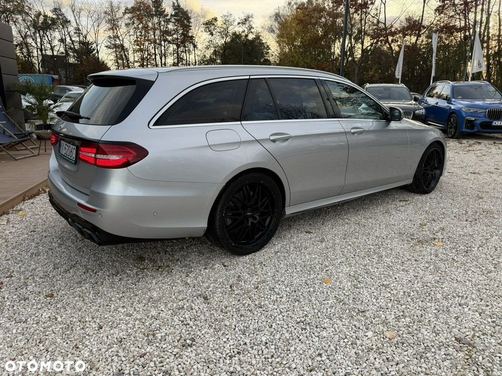 Mercedes-Benz Klasa E 400 4-Matic 9G-TRONIC - 14