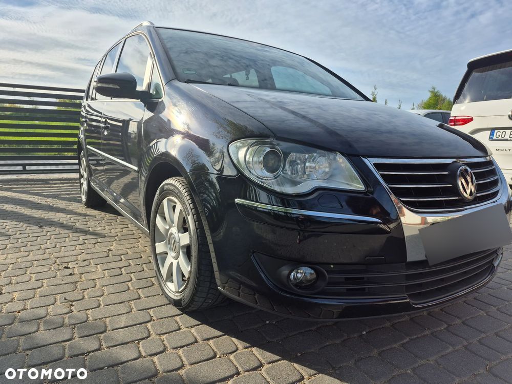Volkswagen Touran 2.0 TDI DPF BlueMotion Technology DSG Comfortline - 2