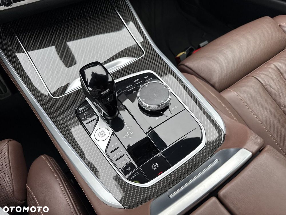 BMW X5 M50i - 17