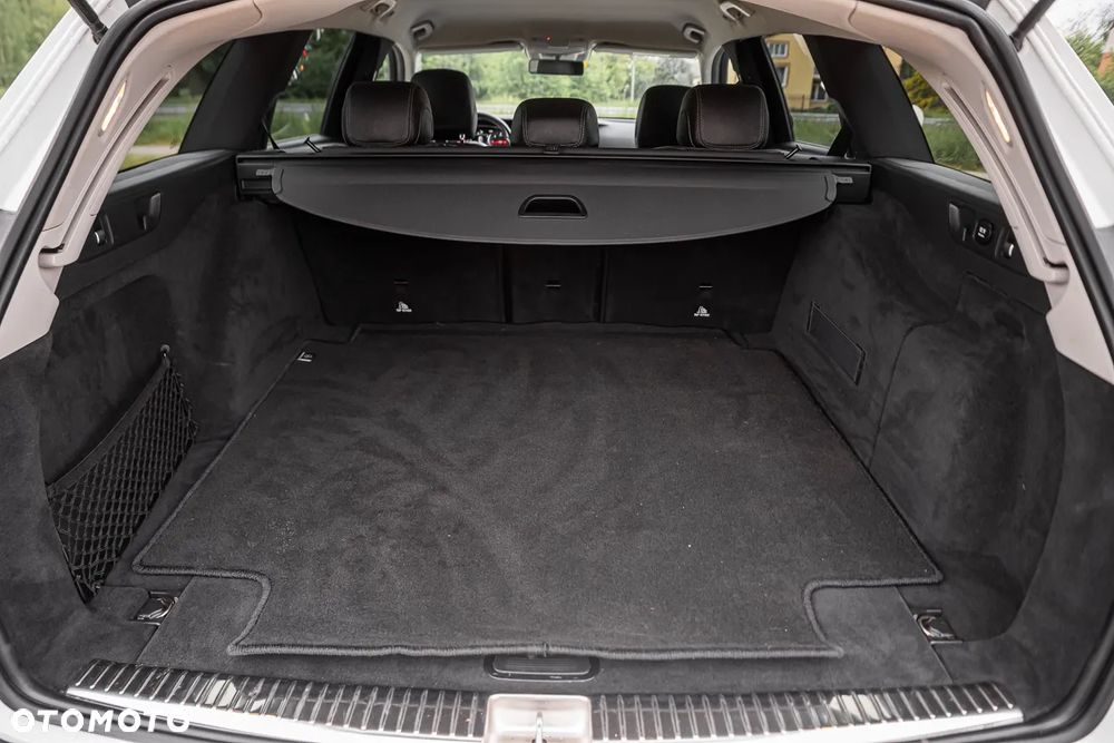 Mercedes-Benz Klasa E 220 d 4Matic All-Terrain 9G-TRONIC Exclusive - 32