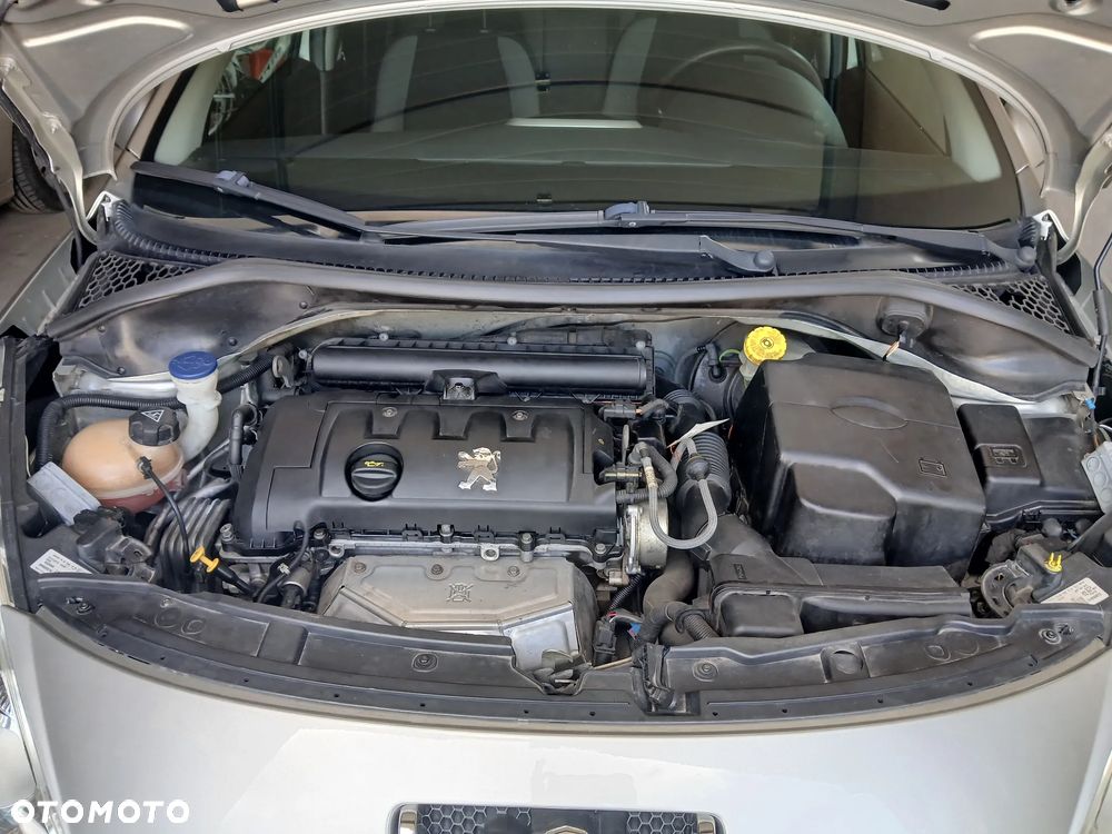 Peugeot 207 1.4 16V Trendy - 24