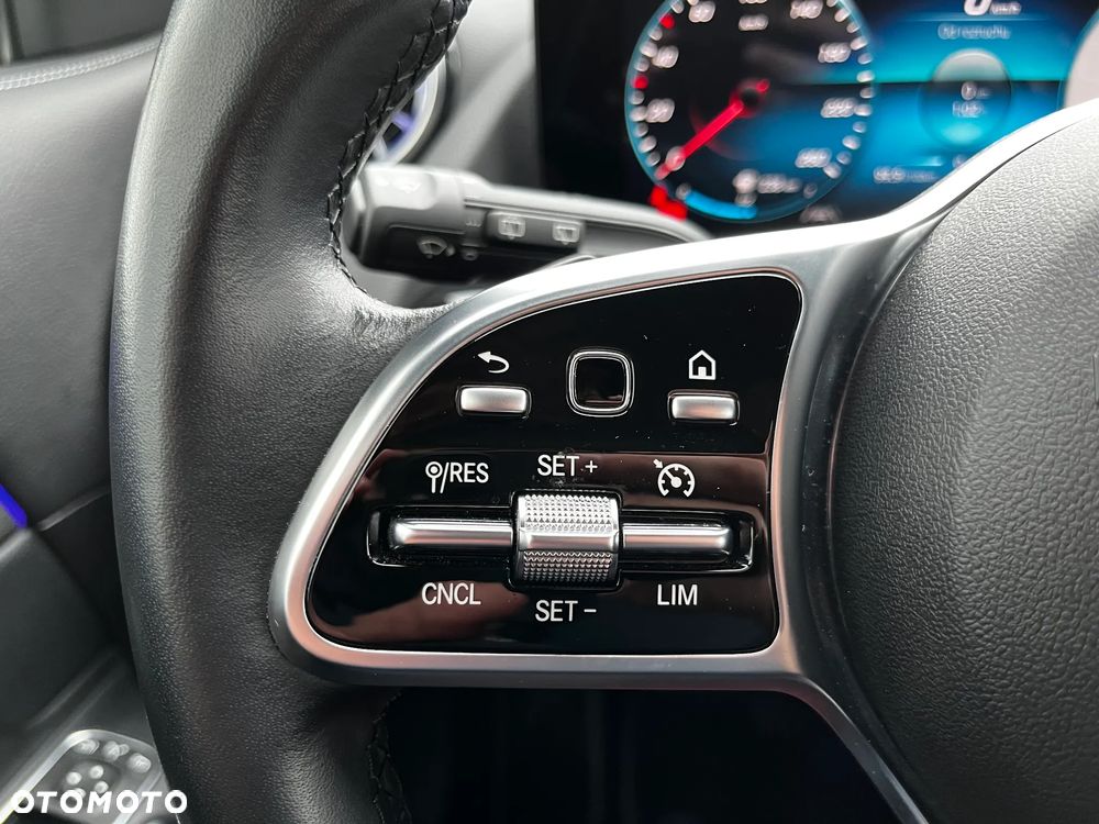 Mercedes-Benz GLA 250 4-Matic - 8