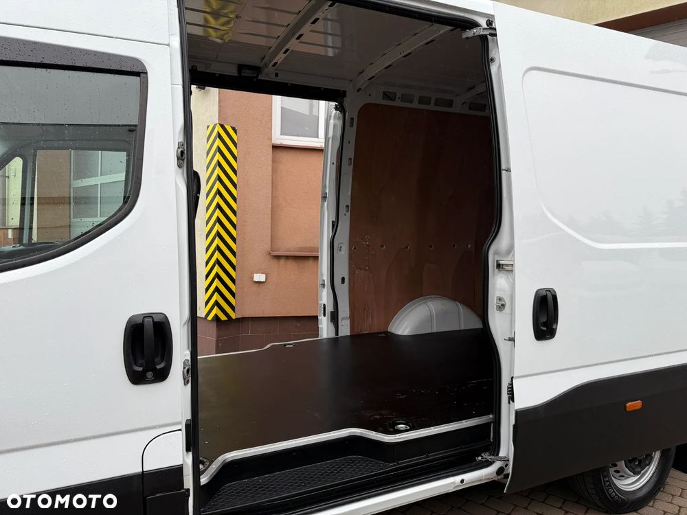 Iveco Daily L3H2 HI-MATIC - 12