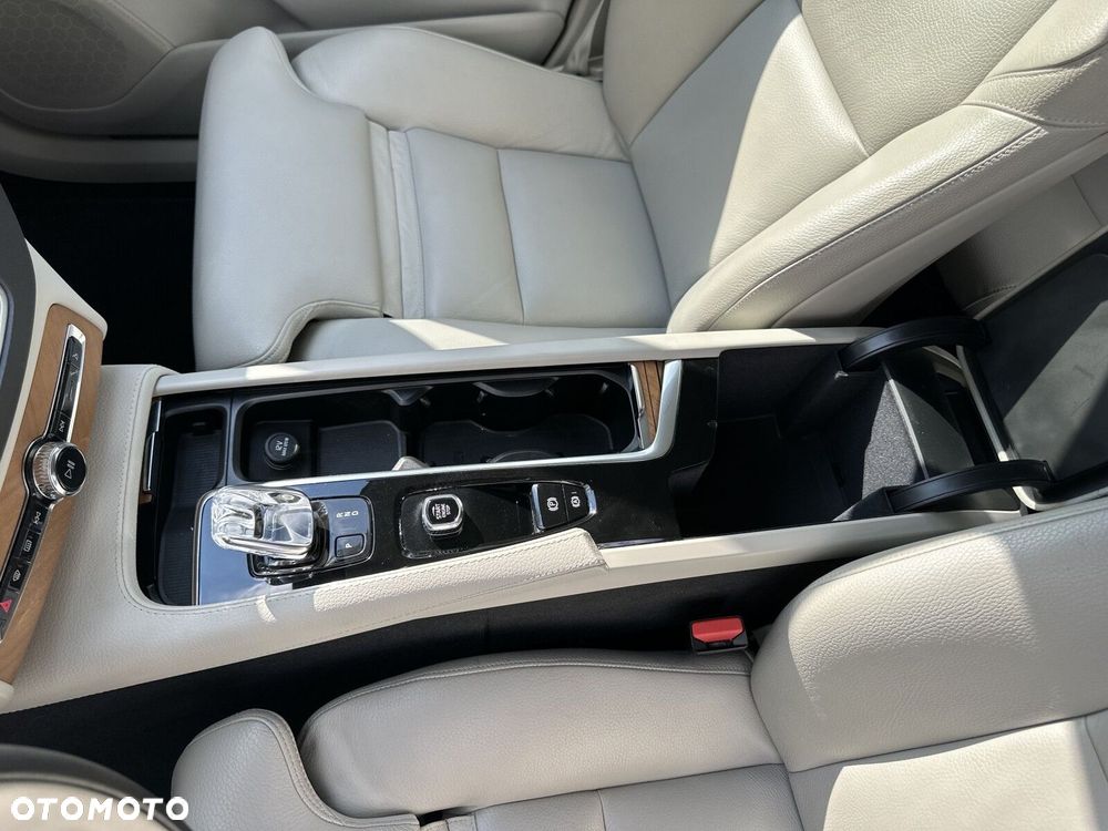 Volvo XC 90 B5 D AWD Inscription 7os - 27