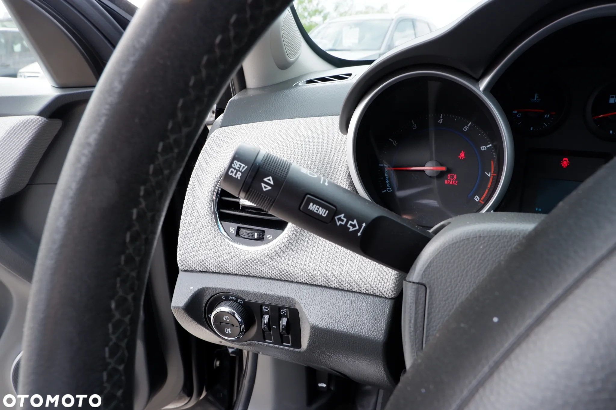 Chevrolet Cruze 1.6 LS - 17