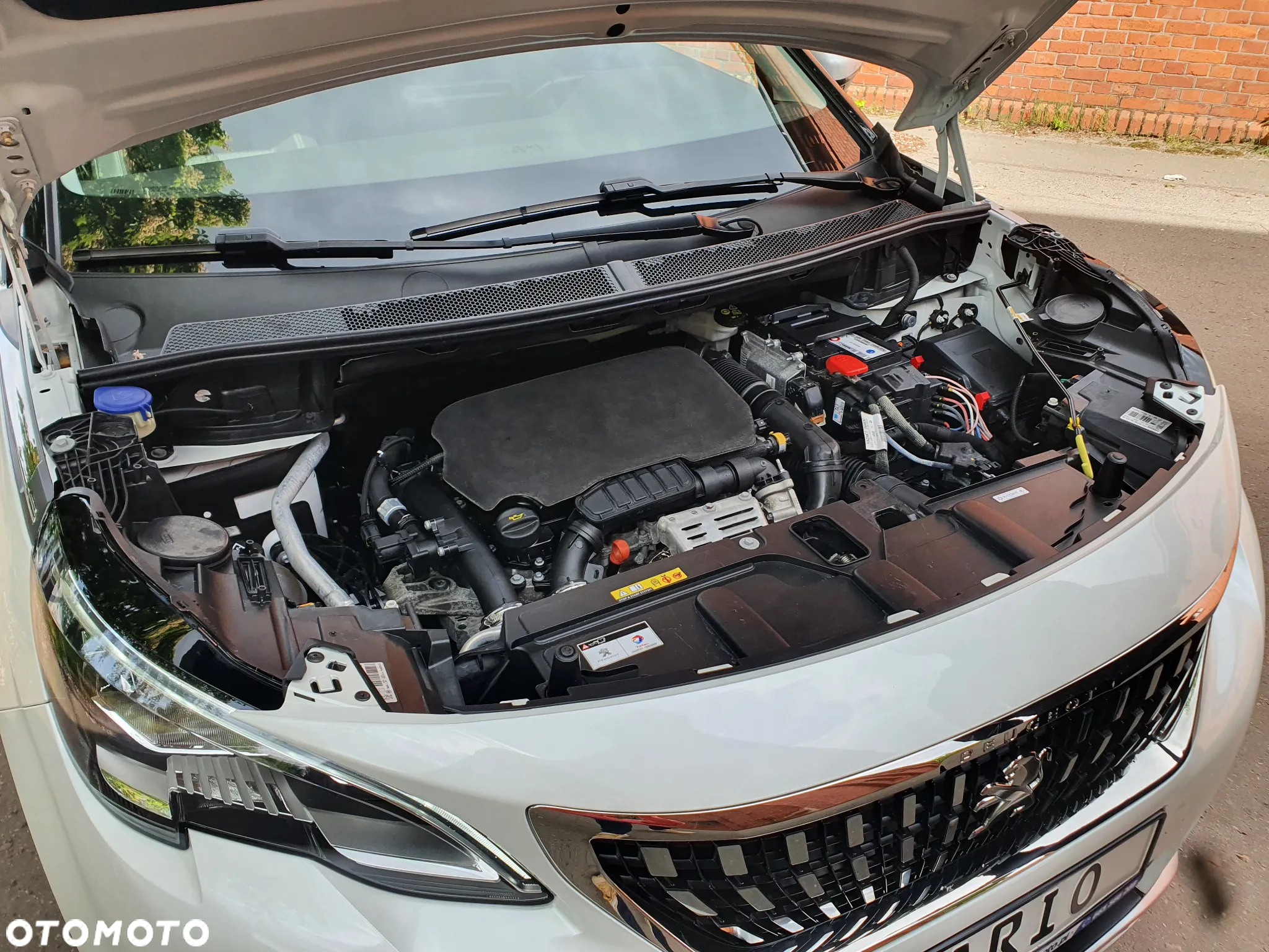 Peugeot 3008 1.2 PureTech Allure S&S EAT8 - 23