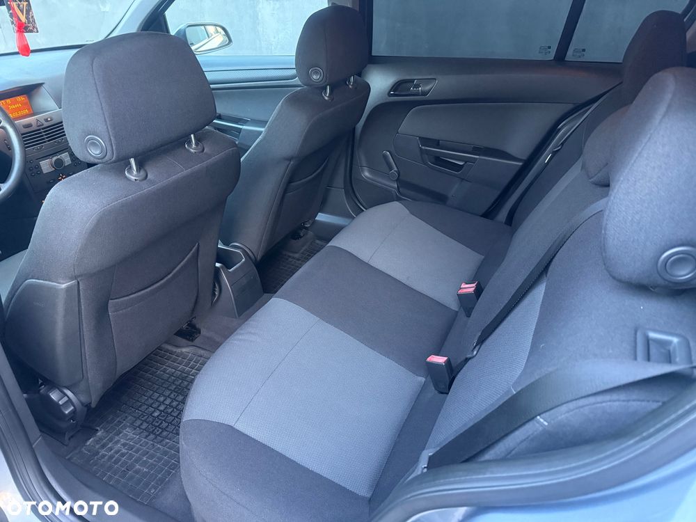 Opel Astra 1.6 Cosmo - 9