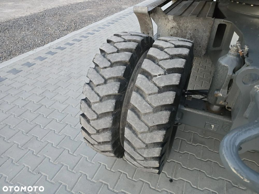 Liebherr / LIEBHERR 918 / COMPACT - 35