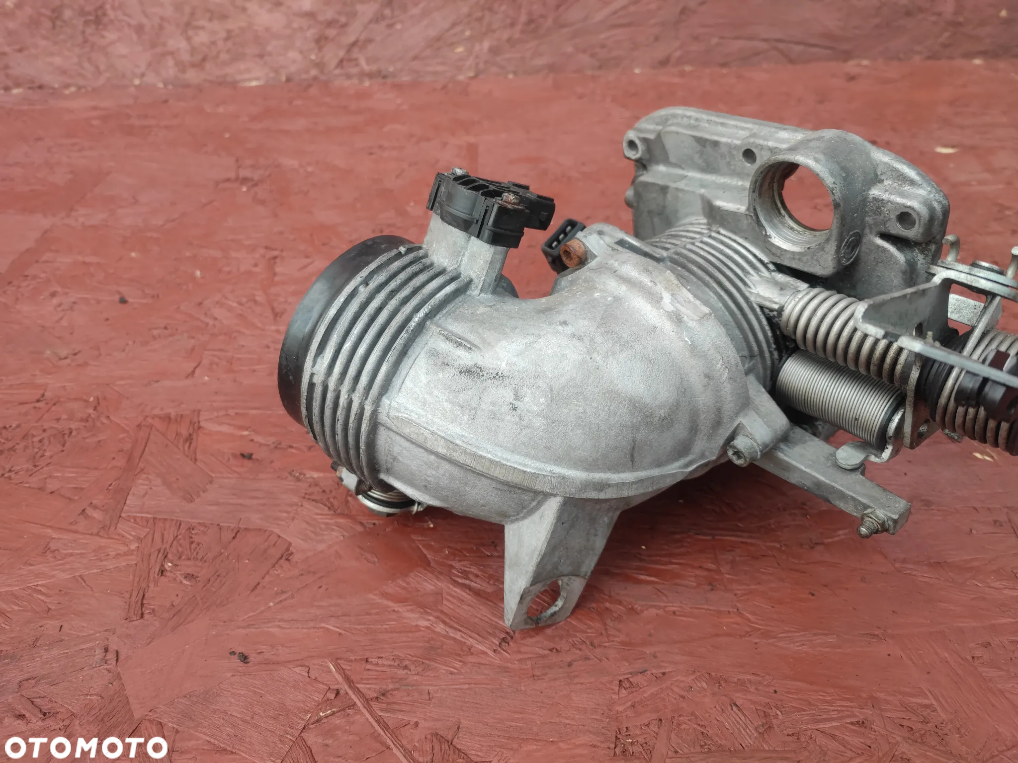 BMW E38, E39, E31, E34 ORYGINALNA PRZEPUSTNICA + PRZEPUSTNICA ASC DO GAMY SILNIKÓW M62B3.5 / M62B4.0 / M62B4.4 V8 O NR. 1 741 671 / 1 747 764 OEM - 2