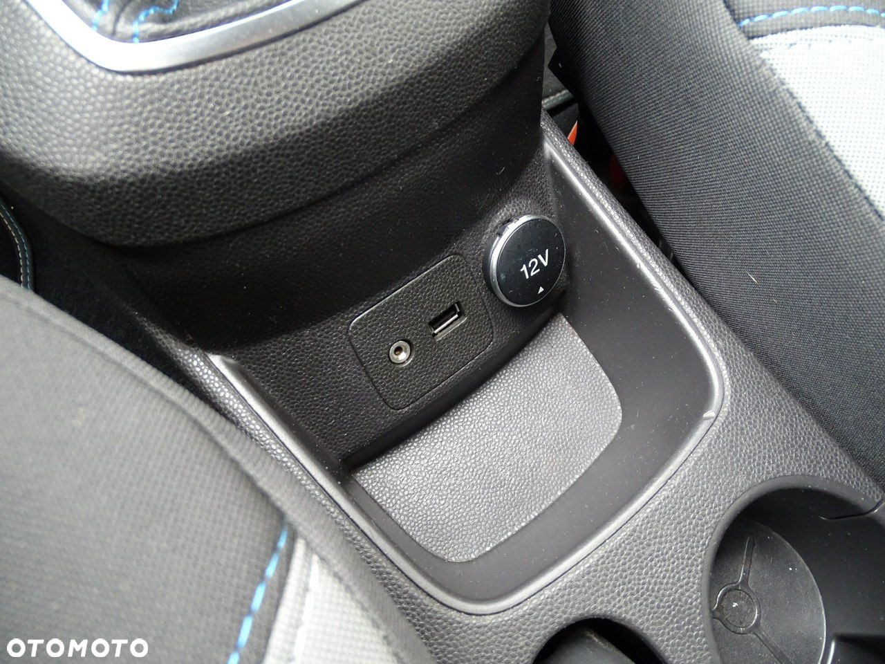 Ford Fiesta 1.0 EcoBoost Titanium ASS - 23
