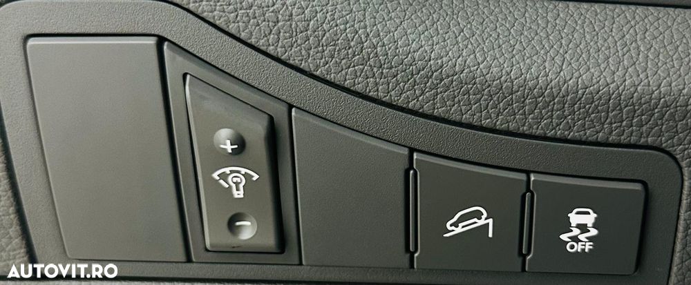 Kia Sportage 2.0 CRDI 2WD Spirit - 13