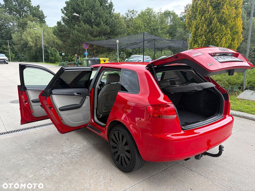 Audi A3 Sportback 2.0 TDI DPF Quattro Attraction - 9