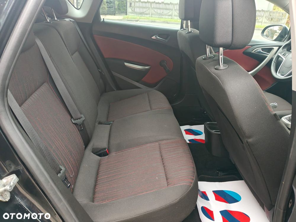 2011 Opel Astra 1.4 Turbo Edition Sport, photograph 10