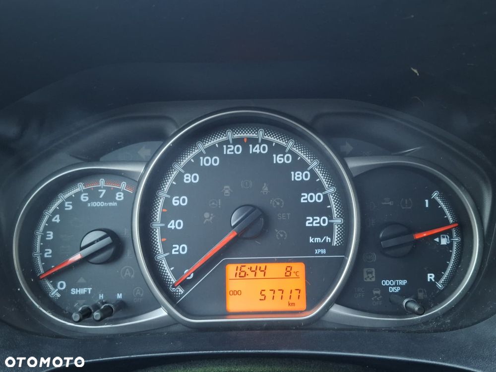 Toyota Yaris - 12