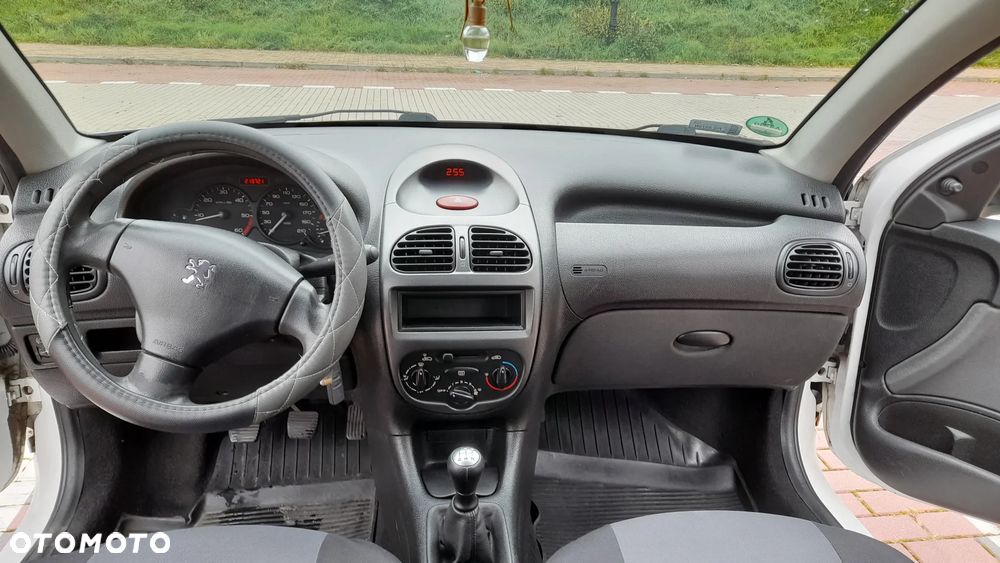 Peugeot 206 - 9