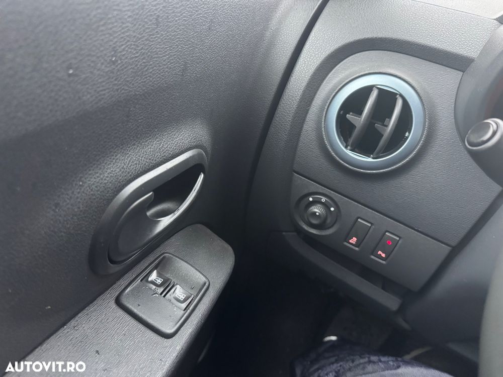 Dacia Lodgy 1.2 TCe 115 CP Stepway - 8