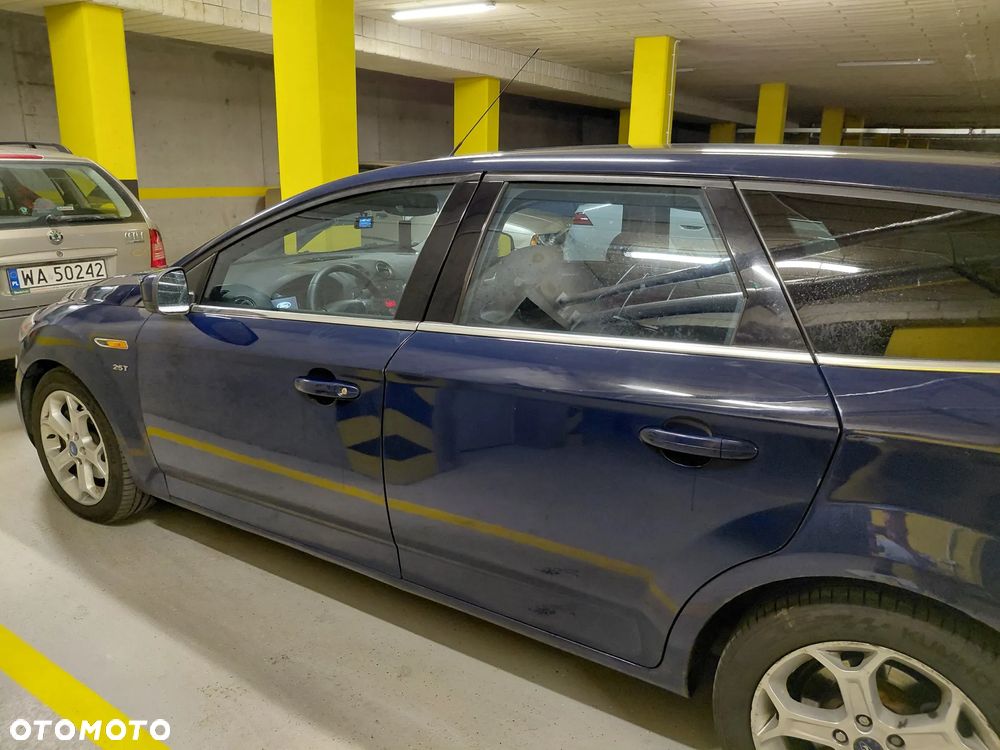 Ford Mondeo 2.5 Titanium - 24