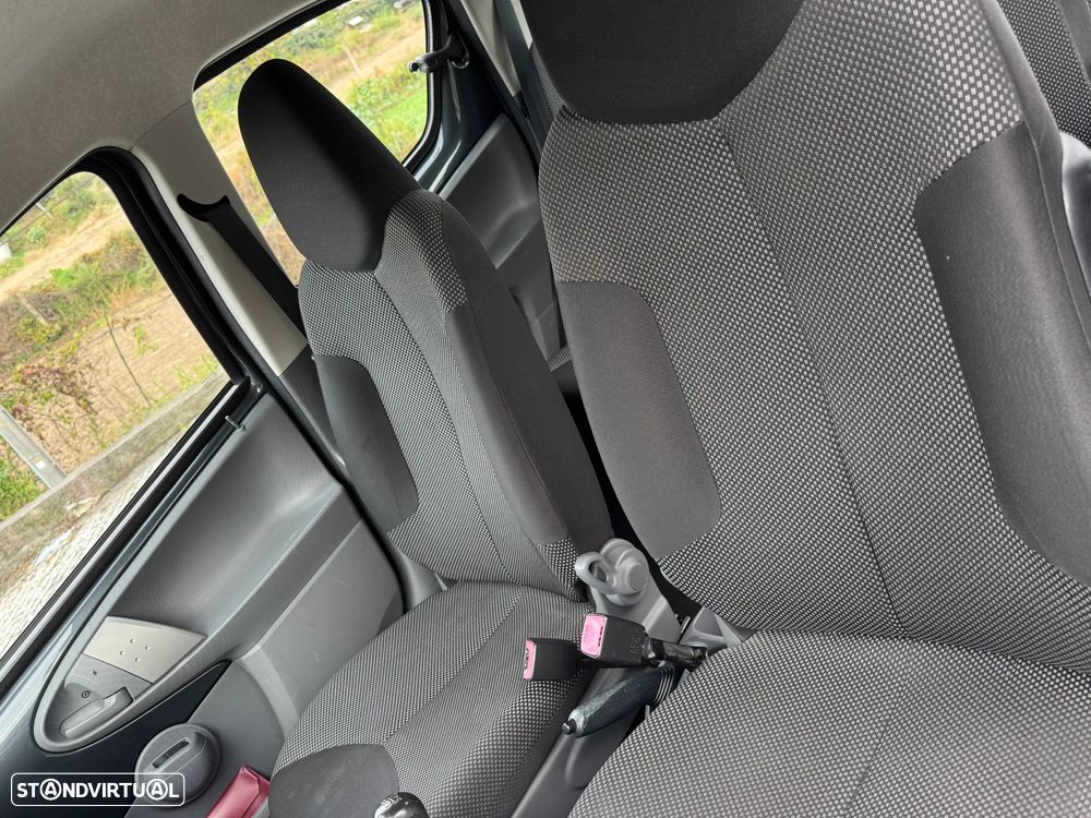 Toyota Aygo 1.0 + AC - 10