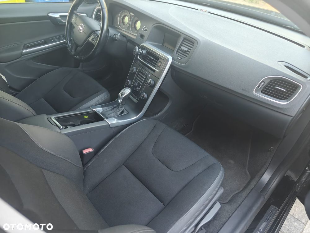 Volvo V60 - 11