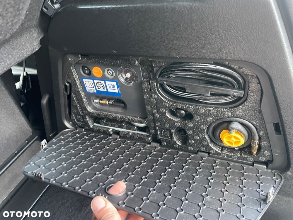 Opel Meriva - 12