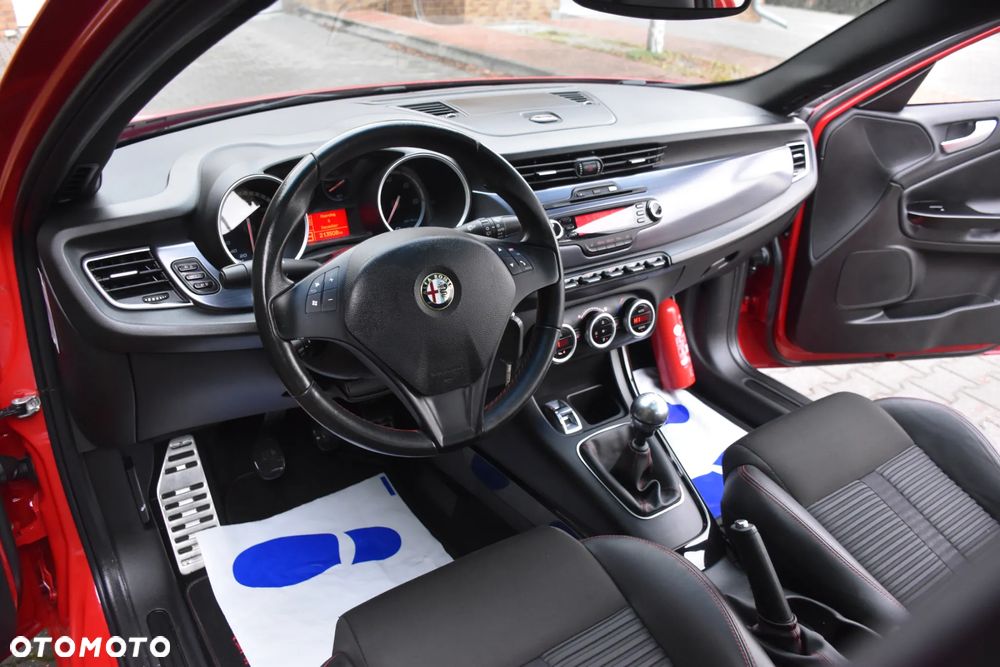 Alfa Romeo Giulietta 1.6 JTDM Distinctive - 8