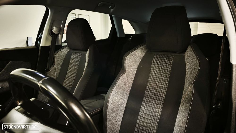 Peugeot 3008 1.6 BlueHDi Style EAT6 - 10