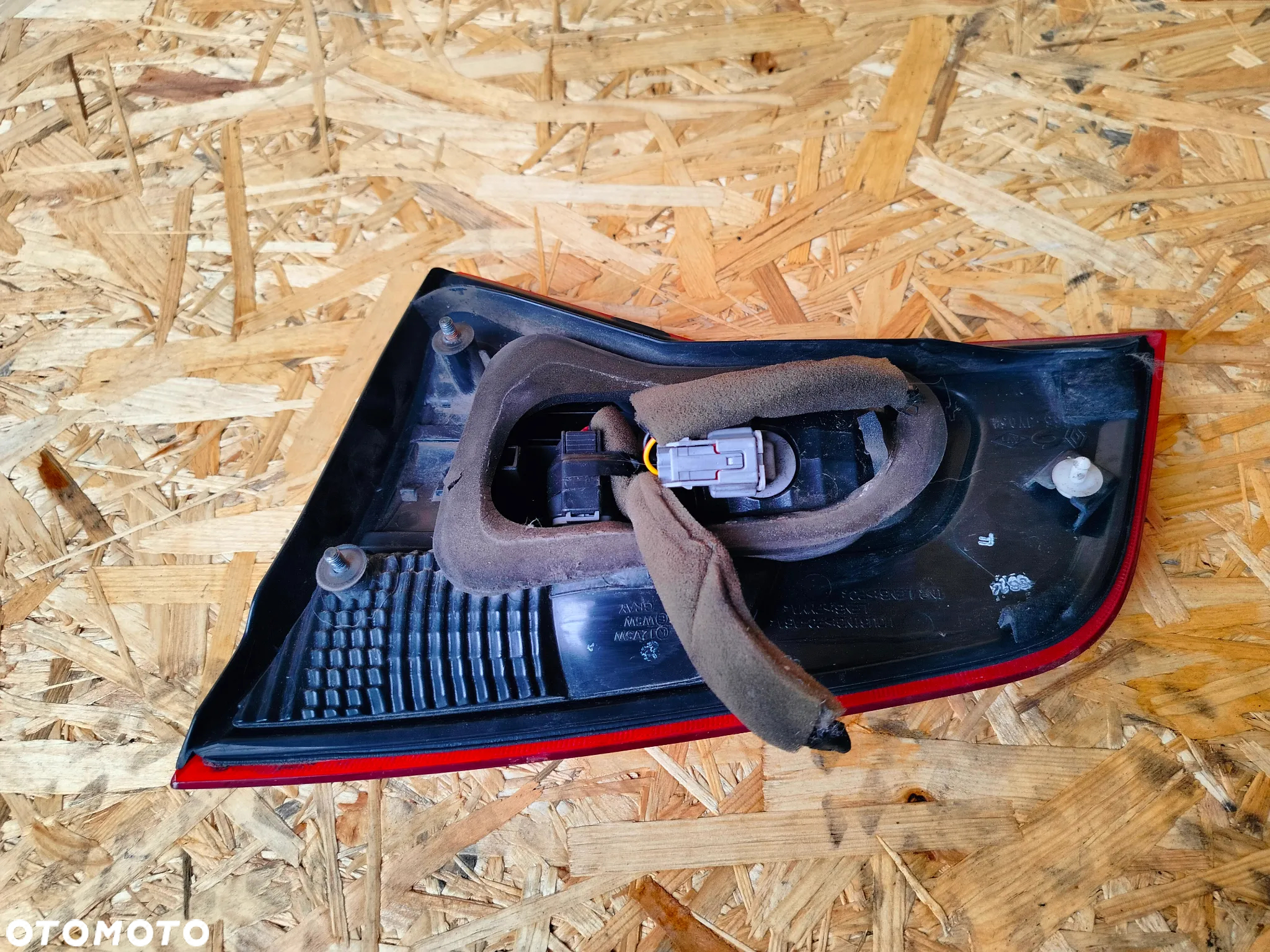 Lampa Tylna Tył Lewa Klapa Renault Koleos 07-13r. - 2