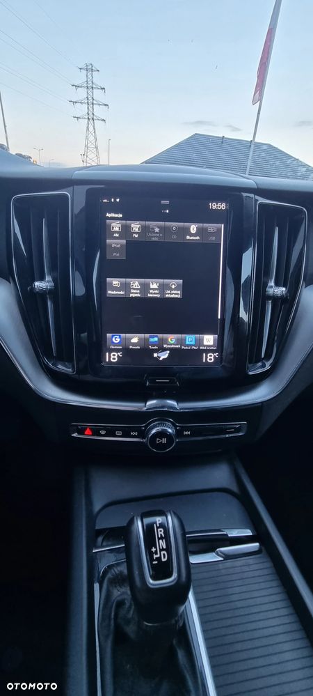 Volvo XC 60 D4 AWD Geartronic Momentum - 22