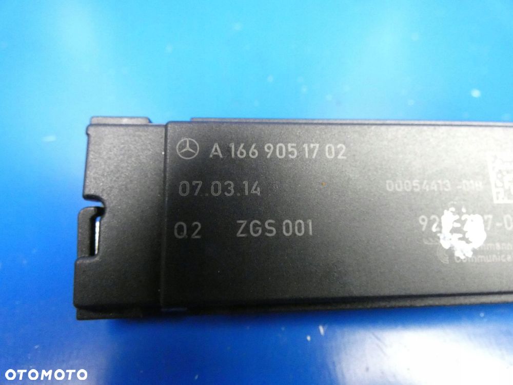MERCEDES B W246 A W176 CLA W117 WZMACNIACZ ANTENY RADIA - 2